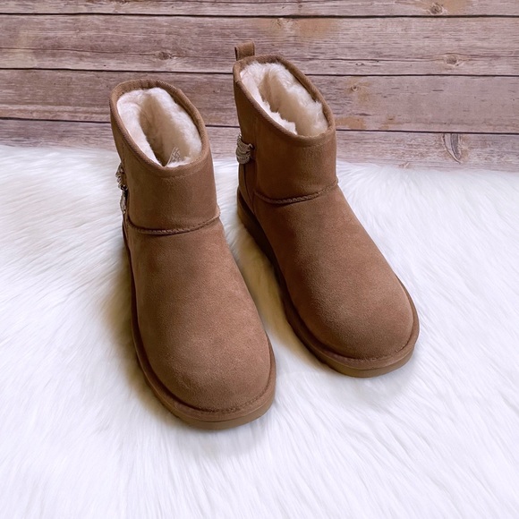UGG Women’s Classic Mini Chains Chestnut Suede Boots - Picture 7 of 9